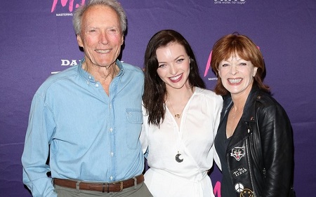Frances posing with her former husband  Clint Eastwood and daughter